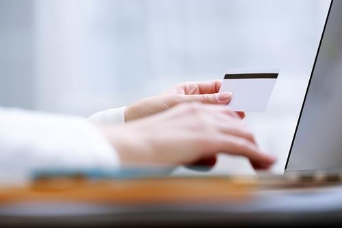 4 Reasons to Consider a Prepaid Card