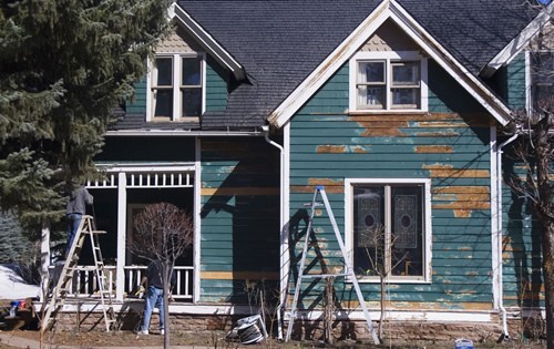 House Maintenance - Siding in Bad Shape