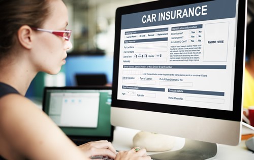 woman-computer-car-insurance-quote