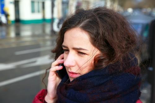 questions-phone-woman1.jpg