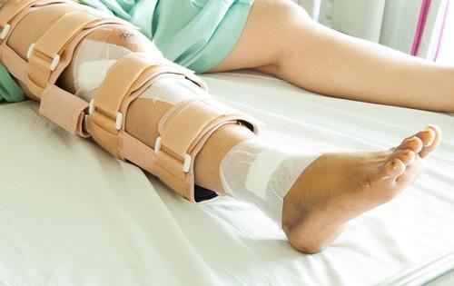 leg-injury-personal-emergency-finances.jpg