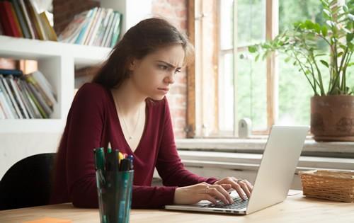 woman-suspicious-computer.jpg